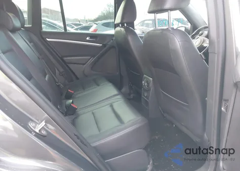 2016 Volkswagen Tiguan R-Line z USA, uszkodzony, nr VIN WVGAV7AX9GW598263